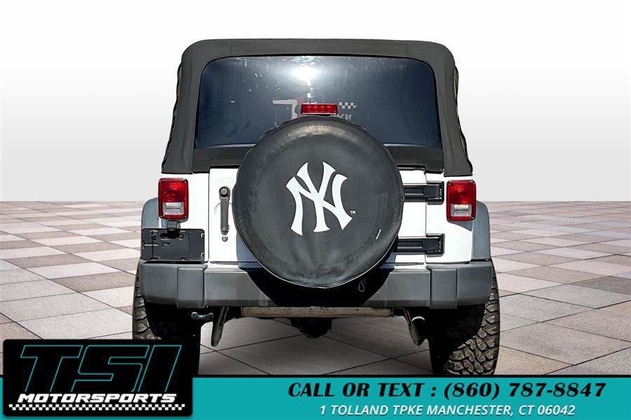 Used 2015 Jeep Wrangler Unlimited Sport w/ Quick Order Package 24S AWD/4WD image 4