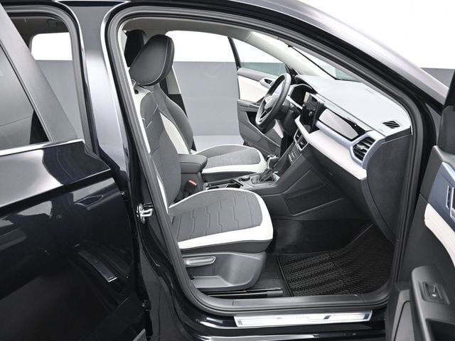New 2026 Volkswagen Taos SE AWD/4WD image 14