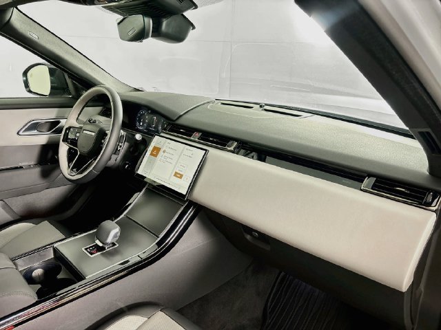 Used 2024 Land Rover Range Rover Velar Dynamic SE AWD/4WD image 29