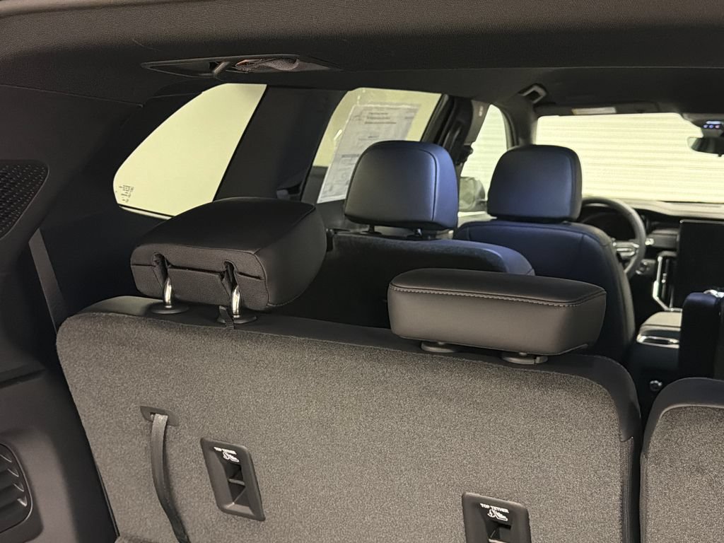 New 2026 GMC Acadia Elevation w/ Black Edition AWD/4WD image 15