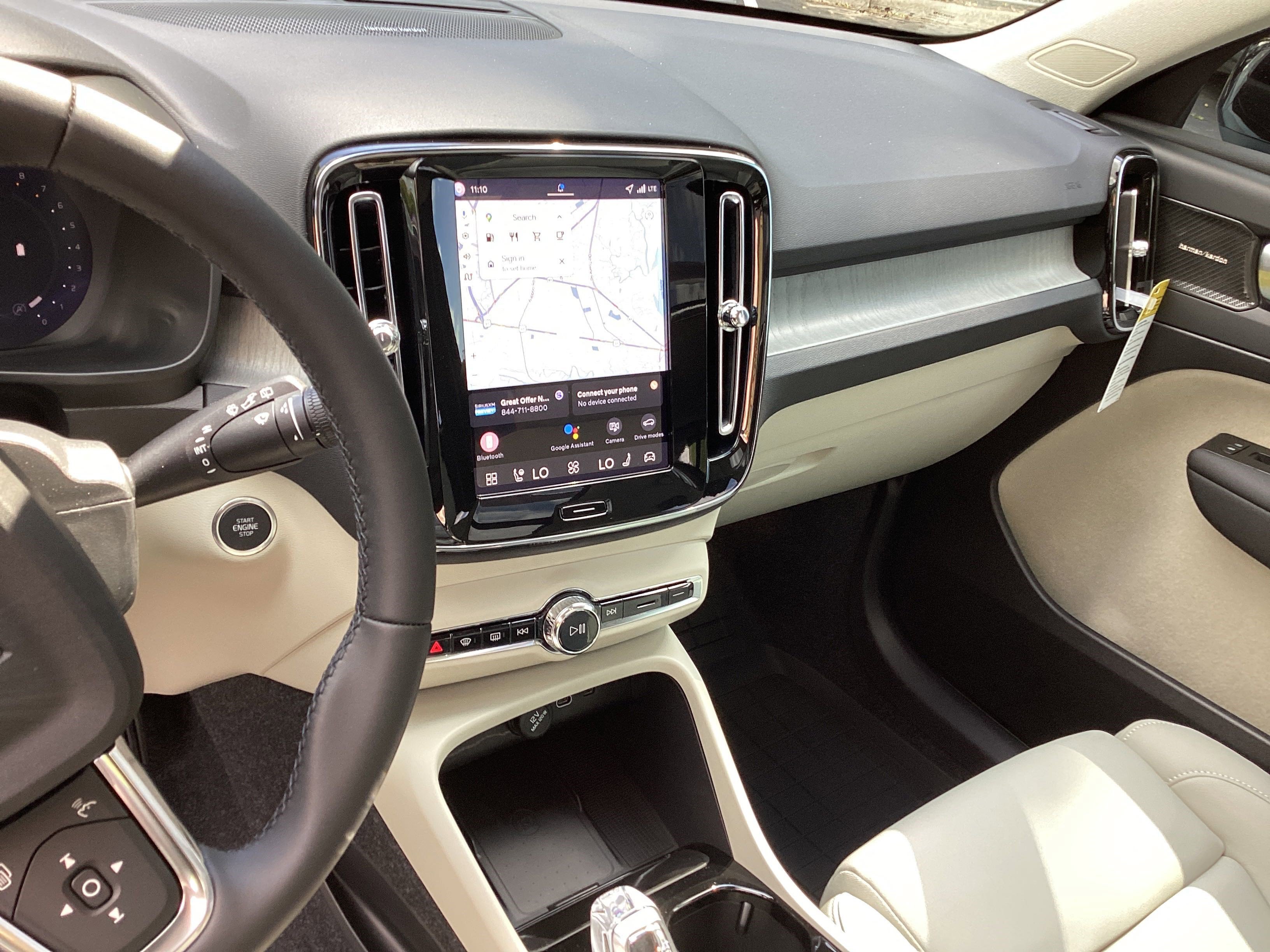 Used 2026 Volvo XC40 B5 Ultra w/ Protection Package Premier image 74