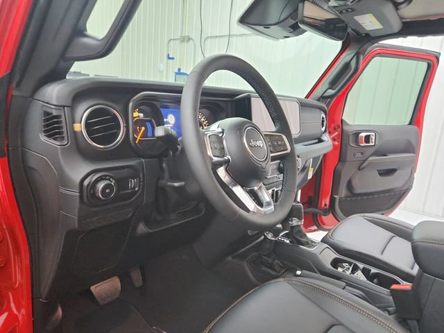 New 2026 Jeep Wrangler Unlimited Sahara AWD/4WD image 19