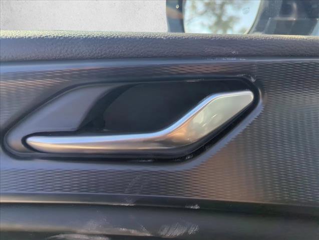 New 2025 Jeep Grand Cherokee Altitude image 18