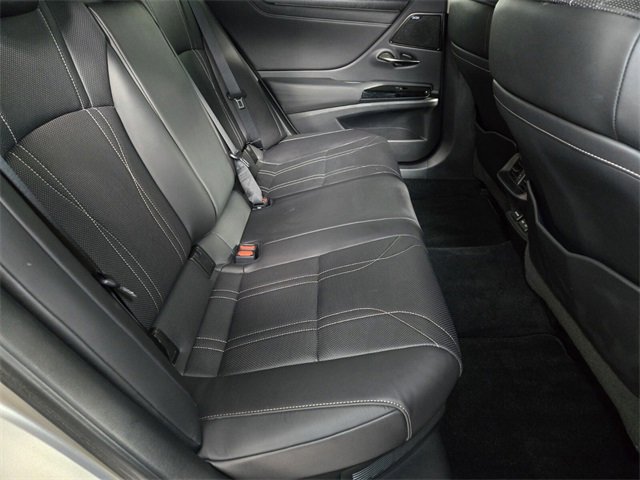 Certified 2022 Lexus ES 300h w/ Luxury Package image 22