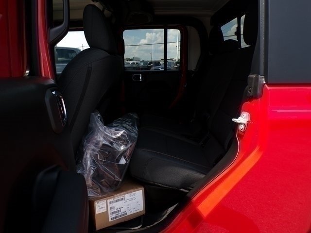 Used 2025 Jeep Gladiator Sport AWD/4WD image 8