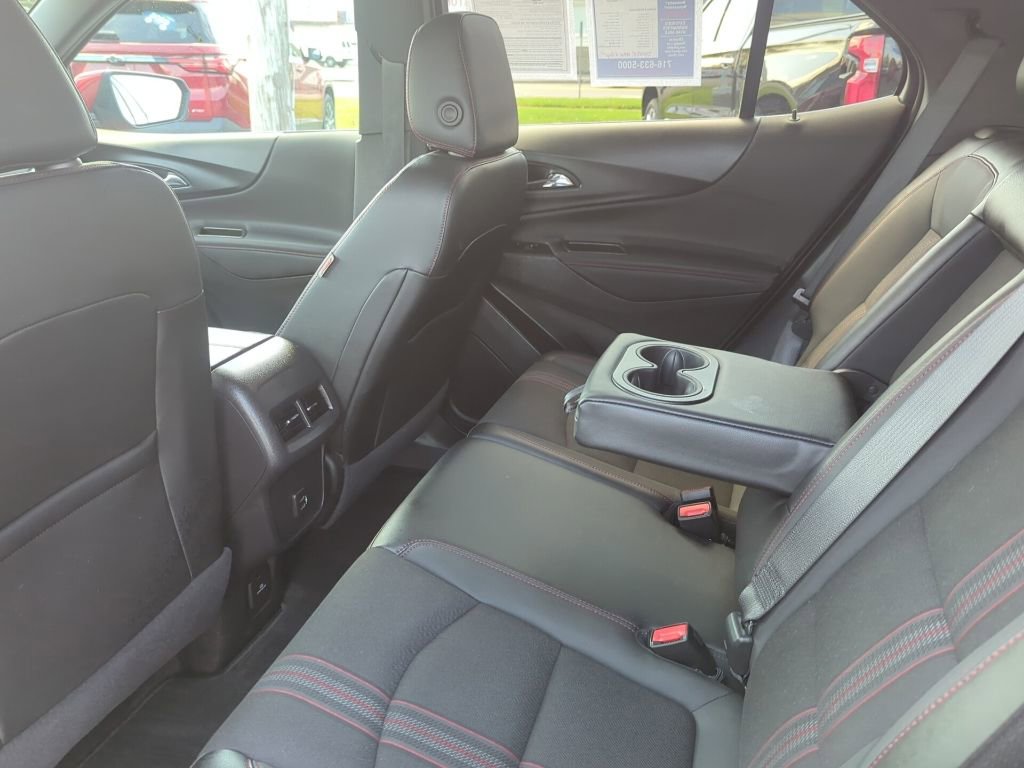 Certified 2024 Chevrolet Equinox RS FWD image 18