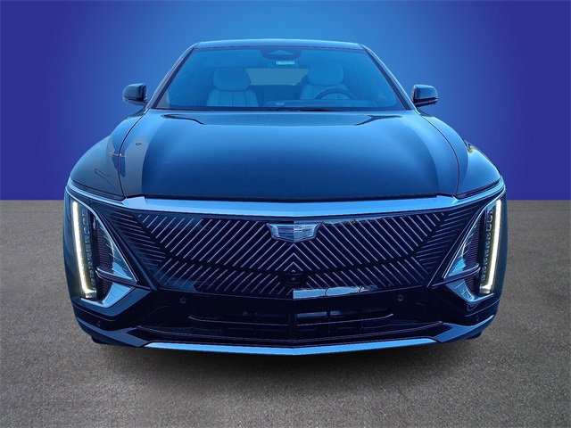 New 2026 Cadillac Lyriq Luxury image 2