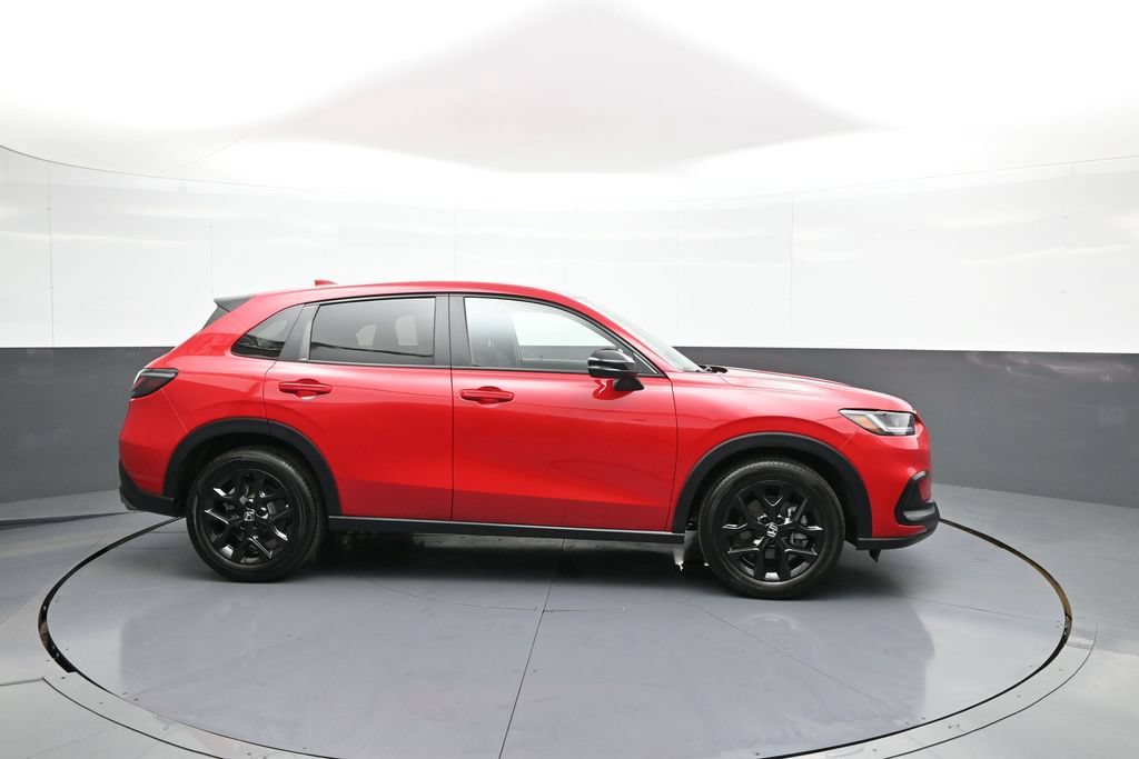 Certified 2025 Honda HR-V Sport image 5