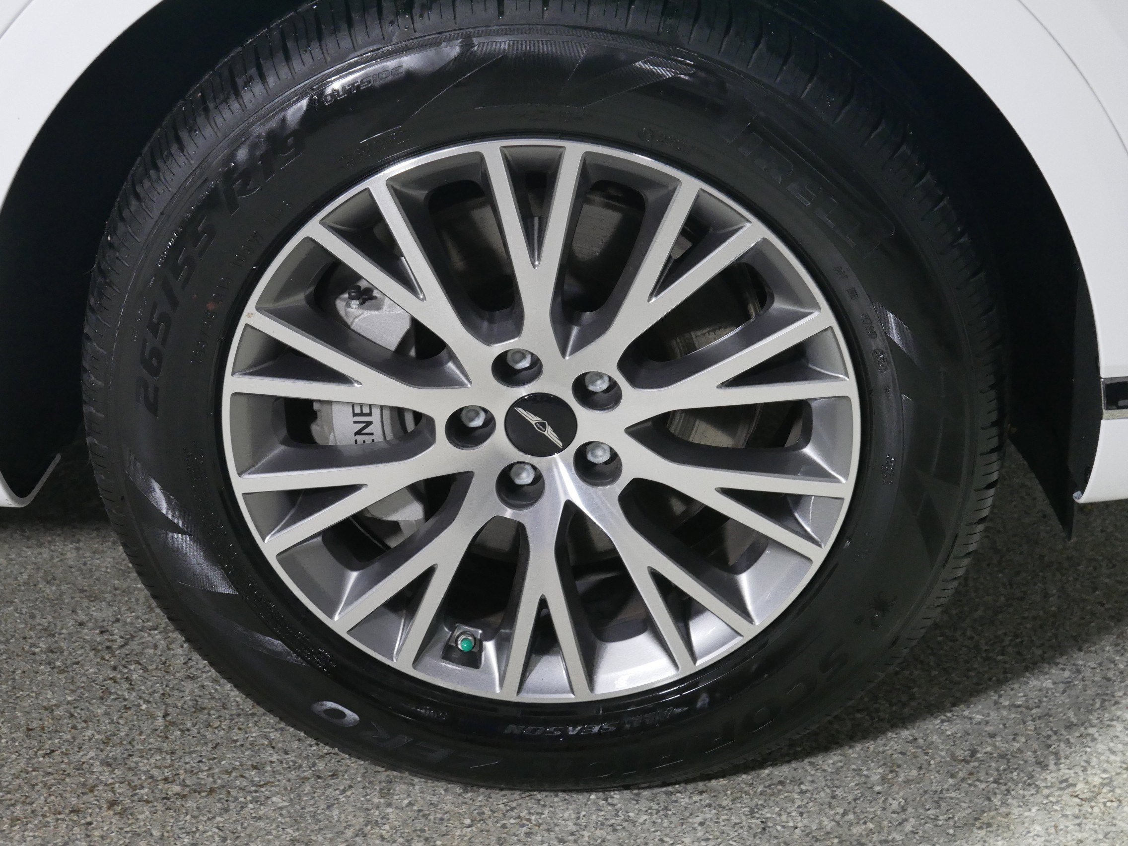 Used 2025 Genesis GV80 2.5T Standard AWD/4WD image 15