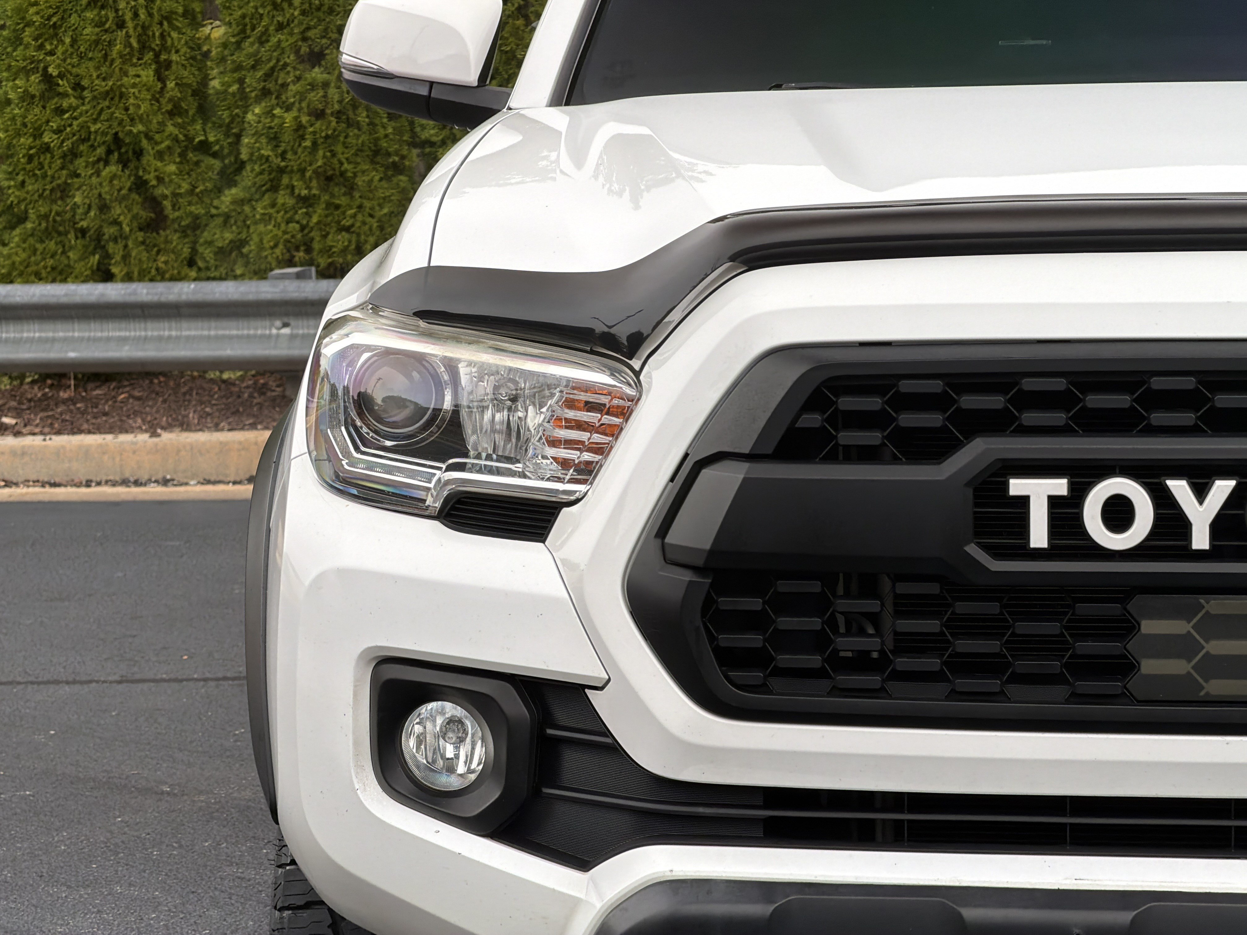 Used 2020 Toyota Tacoma TRD Off-Road AWD/4WD image 17