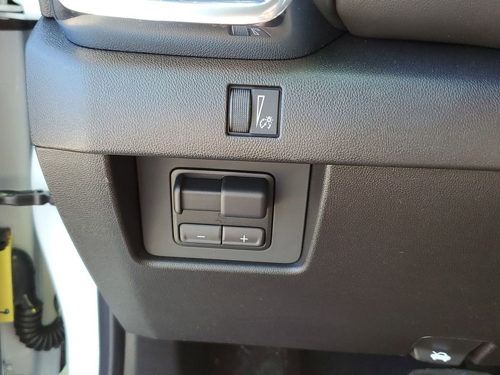 New 2025 GMC Canyon Elevation w/ Convenience Package image 11