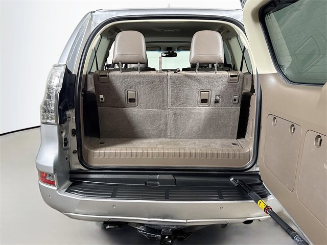 Used 2017 Lexus GX 460 image 26