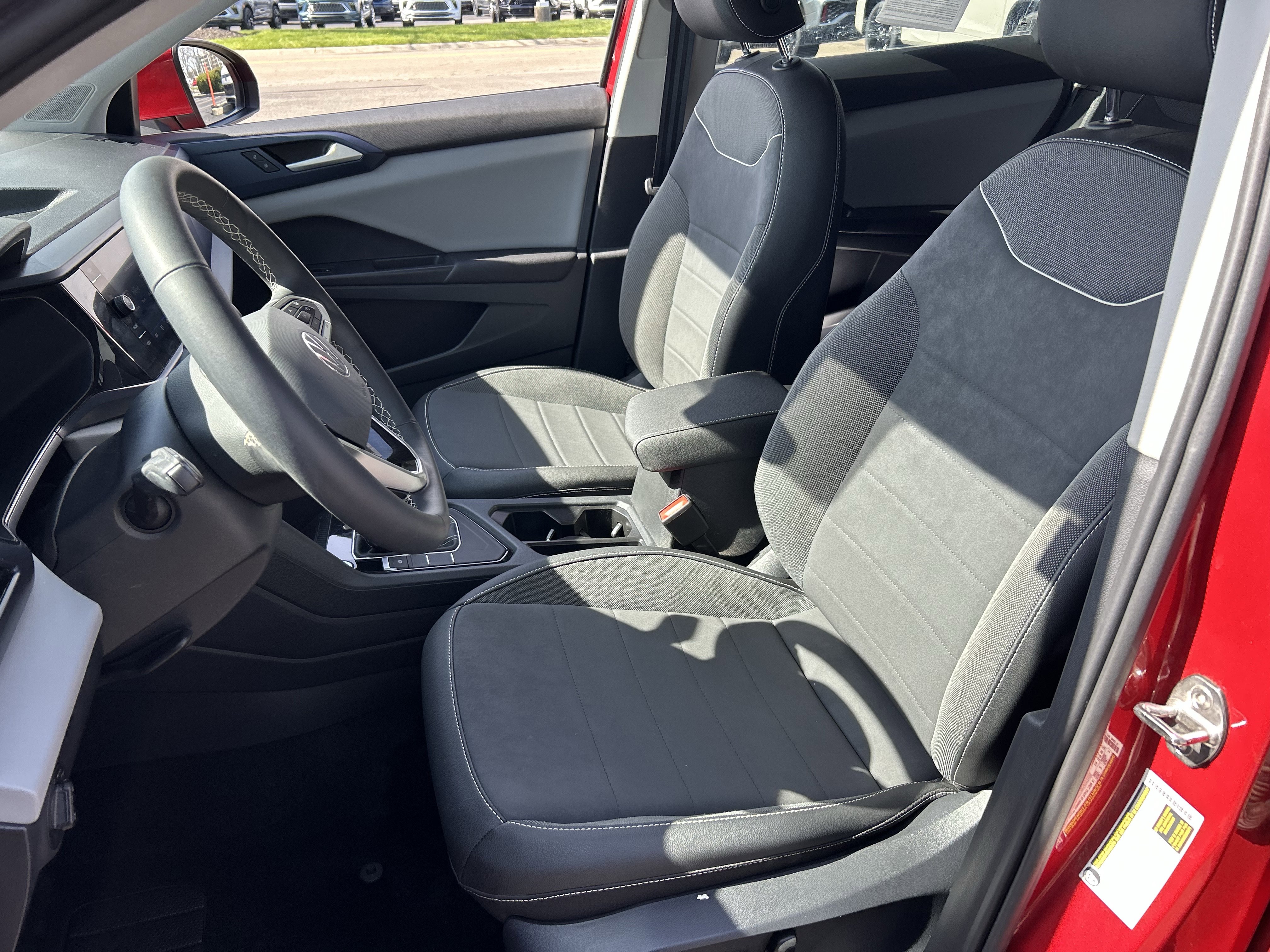 Certified 2023 Volkswagen Taos SE w/ Black Wheel Package image 22