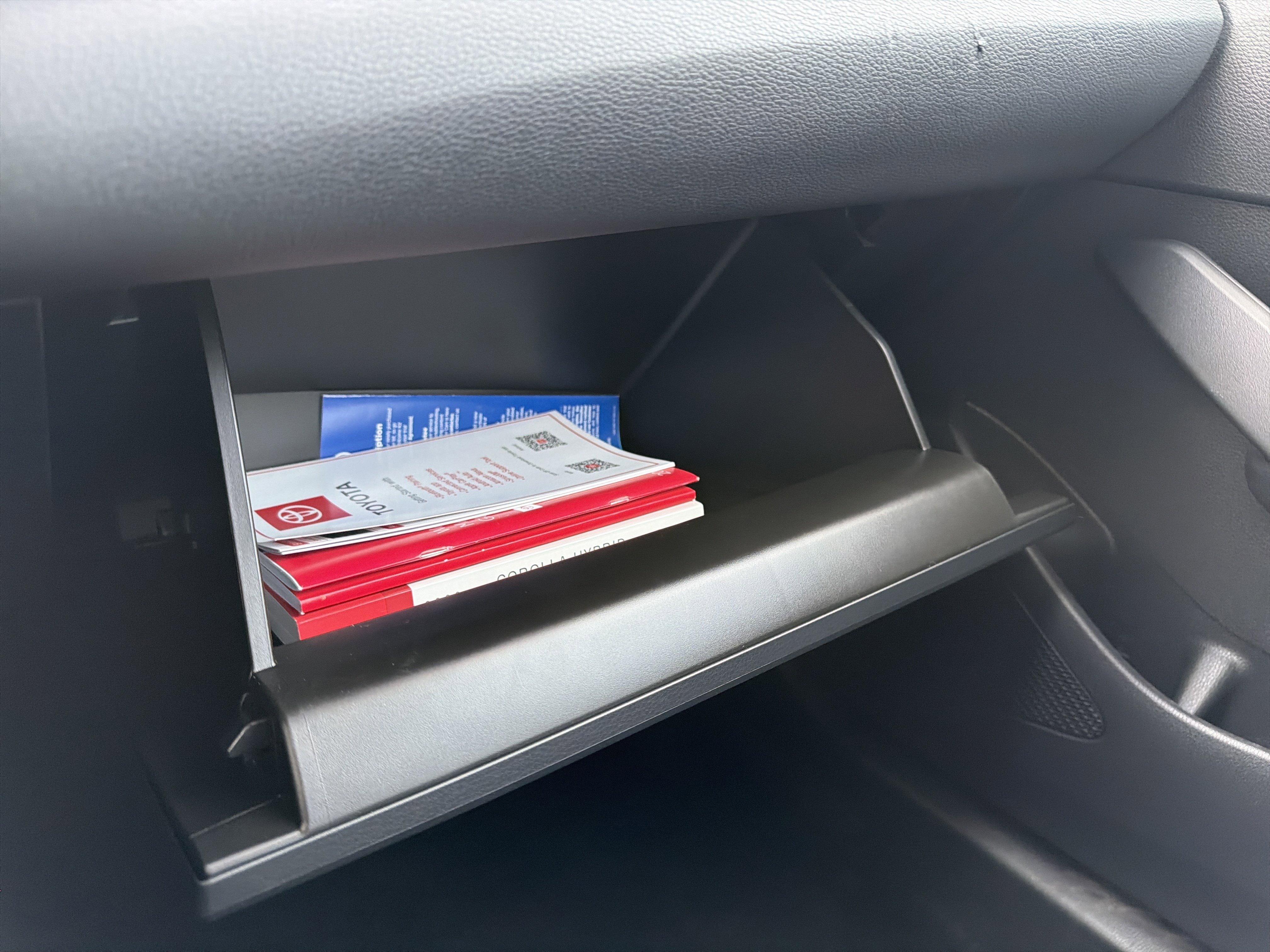 Used 2022 Toyota Corolla LE image 32