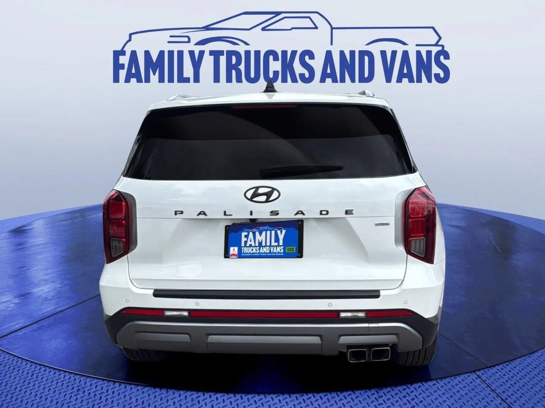 Used 2023 Hyundai Palisade SEL w/ Cargo Package AWD/4WD image 4