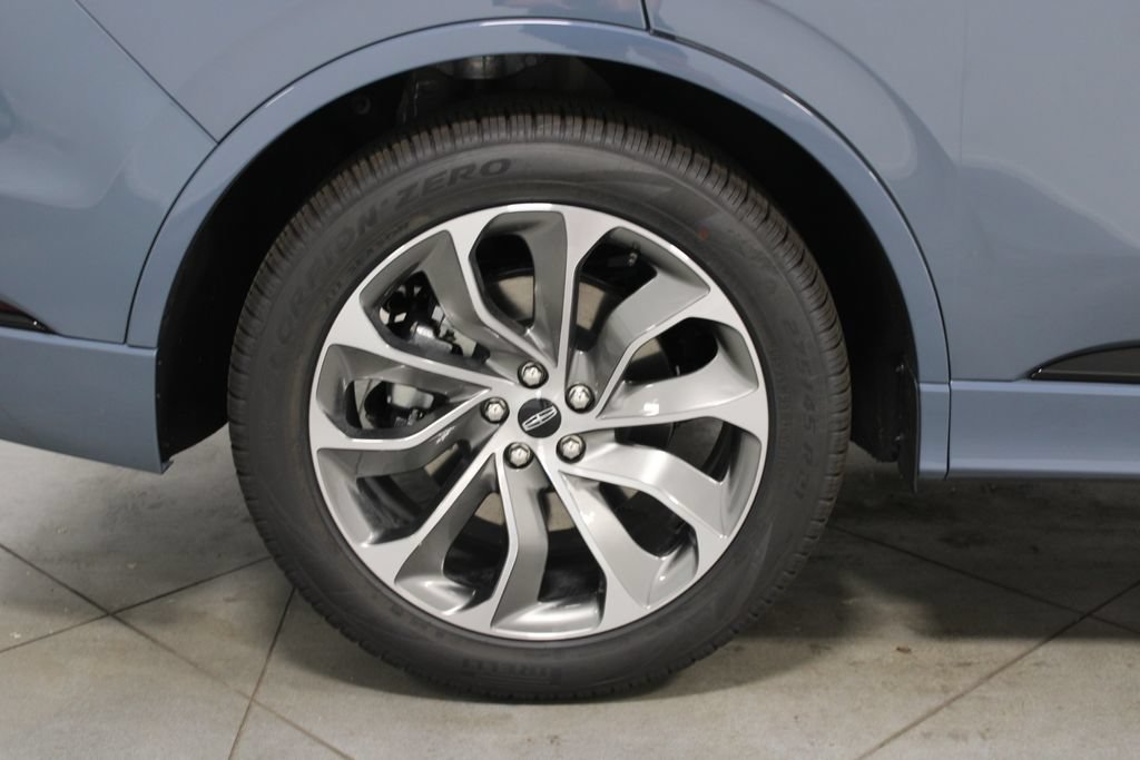 New 2026 Lincoln Aviator 2WD w/ Jet Appearance Package image 13
