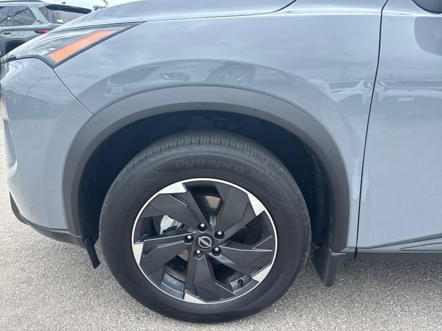 Certified 2026 Nissan Rogue SV AWD/4WD image 10