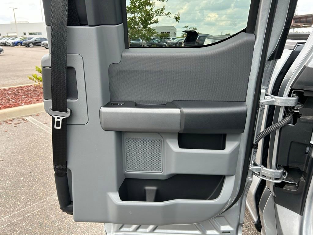 Used 2025 Ford F150 XLT w/ Equipment Group 301A Standard RWD image 49