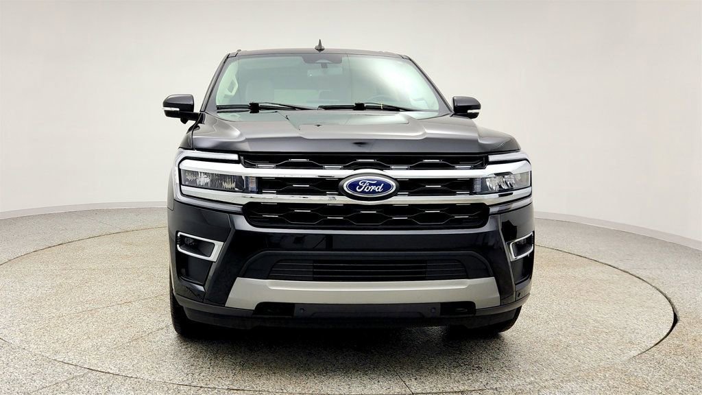 Used 2023 Ford Expedition Limited image 2