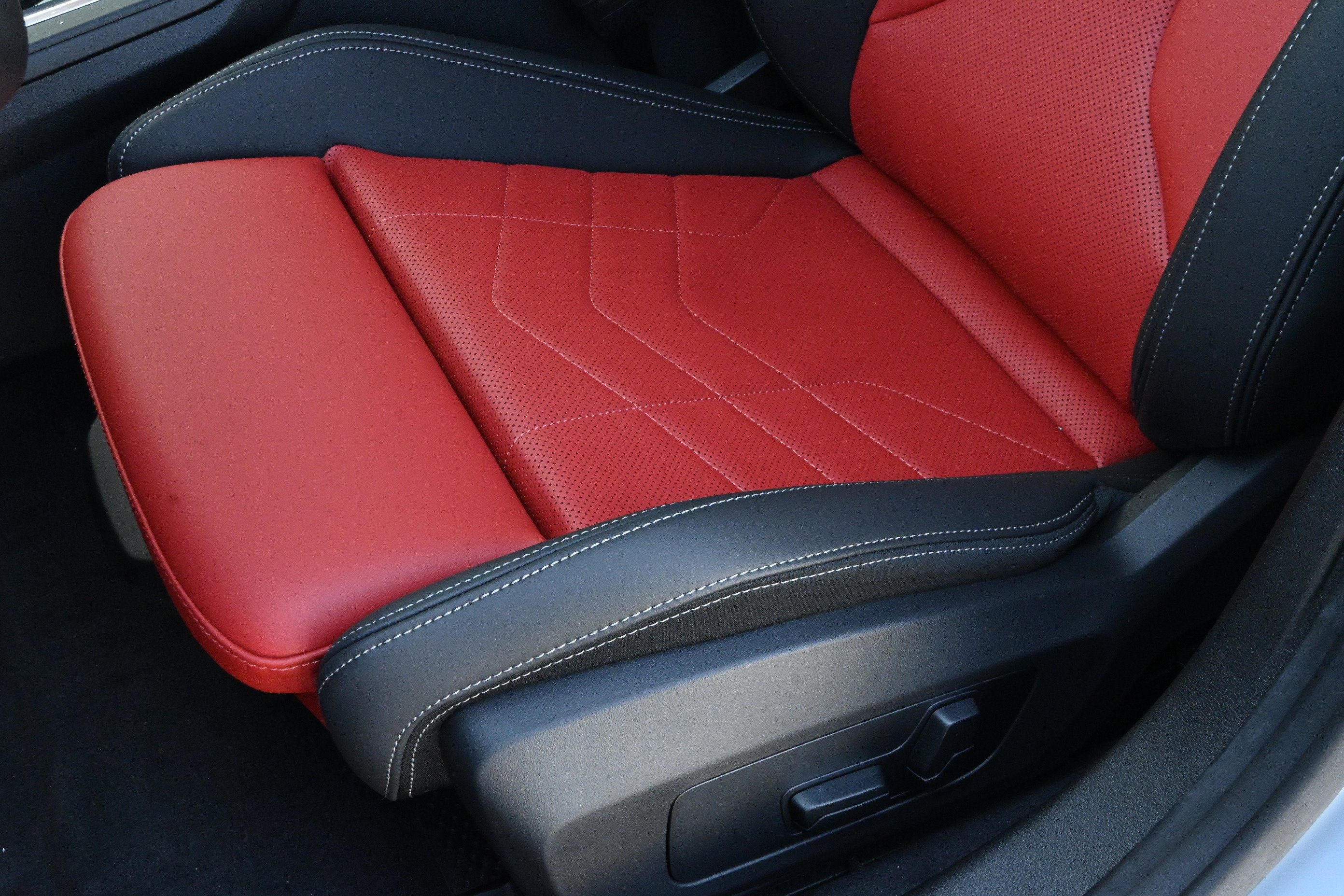 New 2026 BMW 228i w/ Technology Package FWD image 27