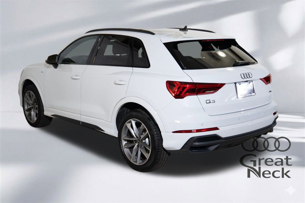 Certified 2025 Audi Q3 2.0T Premium w/ Convenience Package image 8