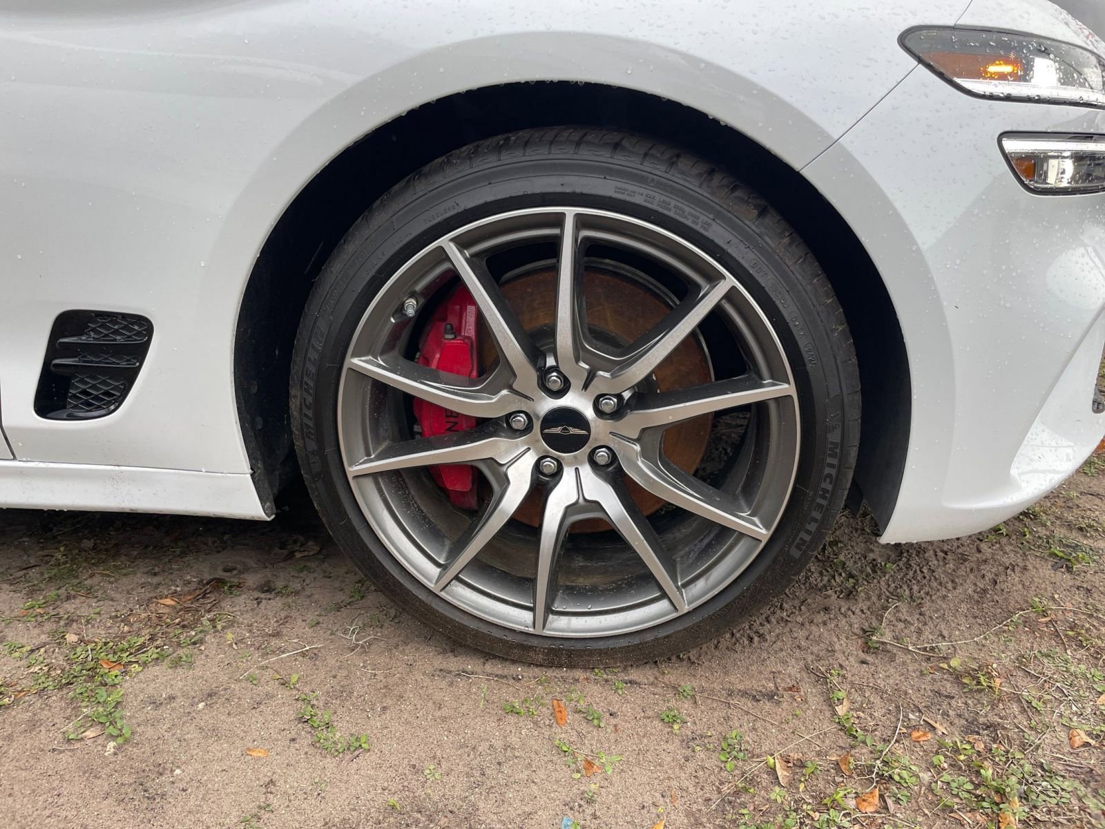 Used 2025 Genesis G70 2.5T image 31