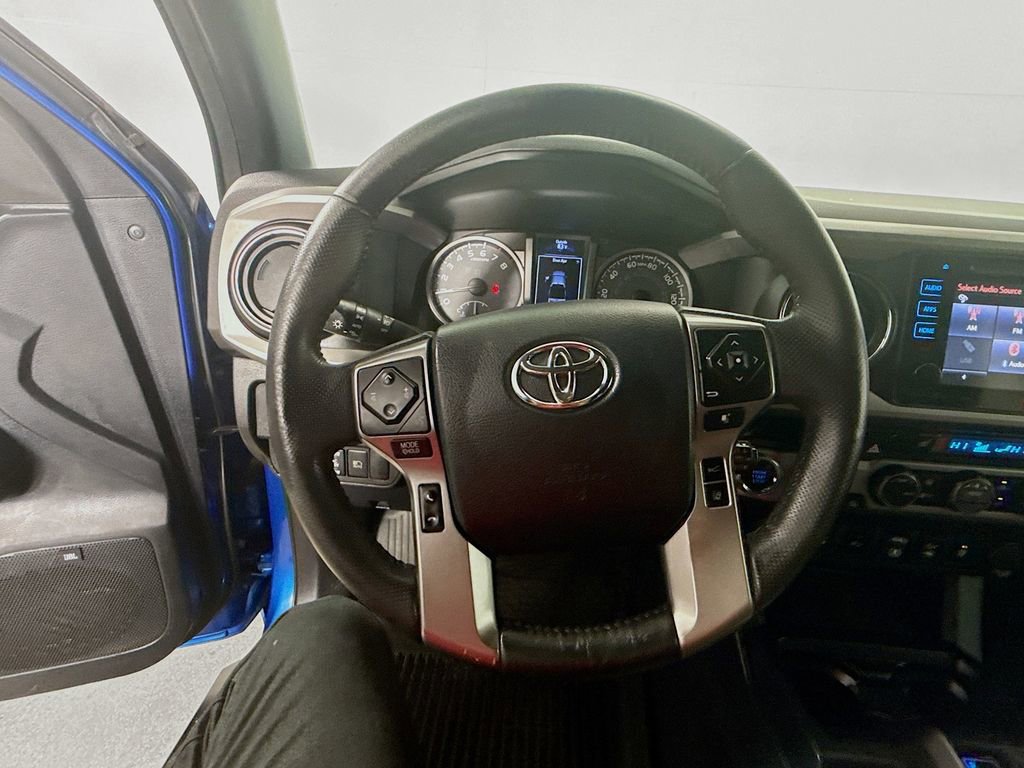 Used 2018 Toyota Tacoma Limited image 11