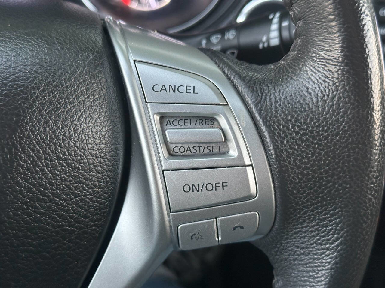 Used 2016 Nissan Rogue SL image 47