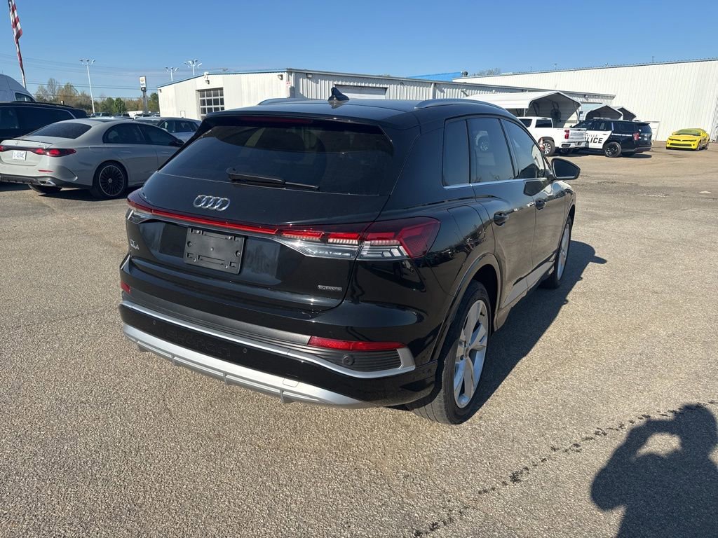 Used 2023 Audi Q4 e-tron Premium Plus w/ Premium Plus image 3