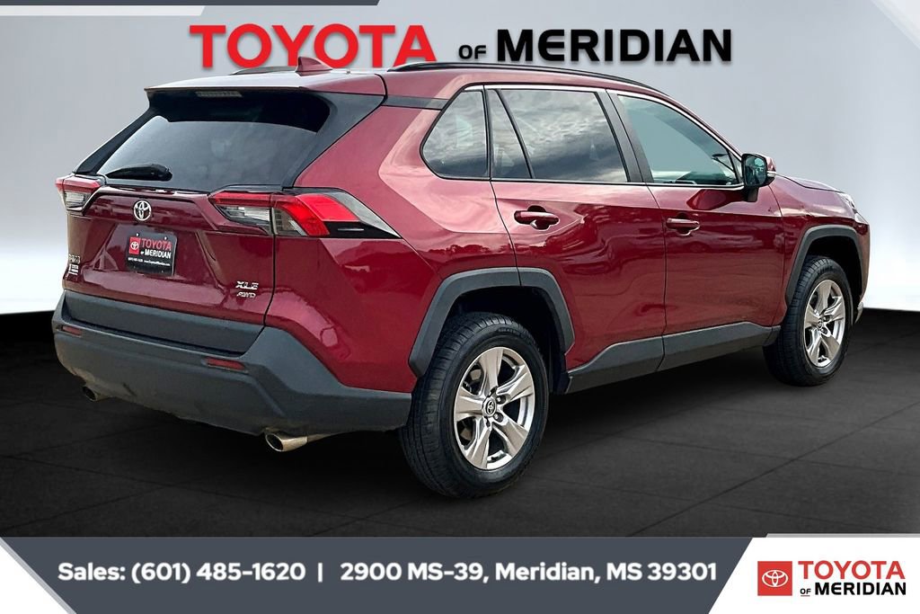 Used 2022 Toyota RAV4 XLE image 11