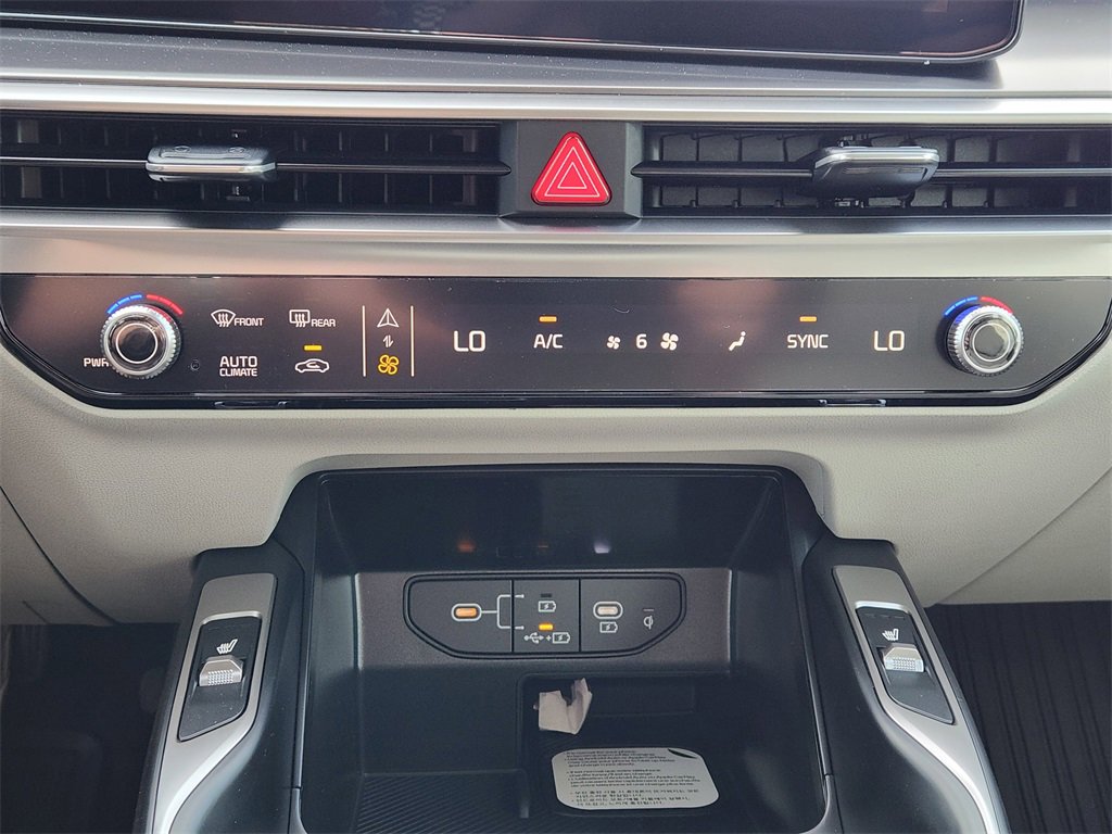 New 2026 Kia Sorento S image 14