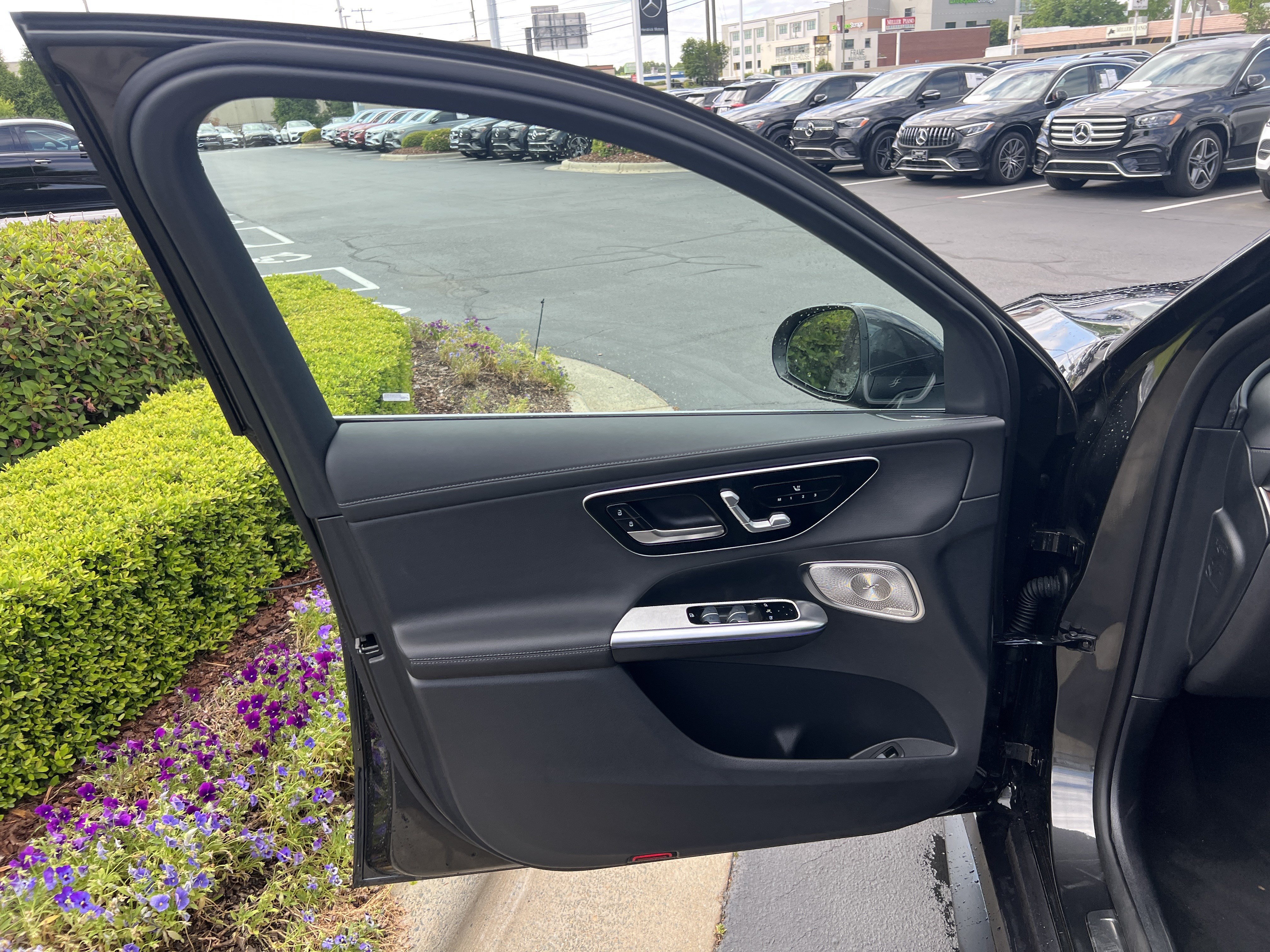 Certified 2025 Mercedes-Benz GLC 300 4MATIC image 14