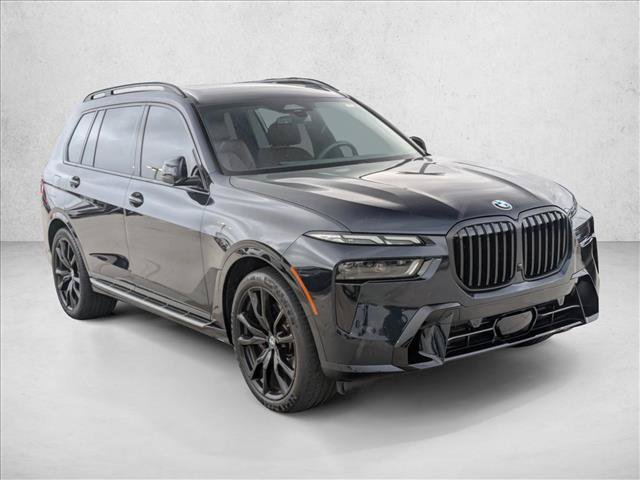 Used 2024 BMW X7 xDrive40i w/ M Sport Package AWD/4WD image 3