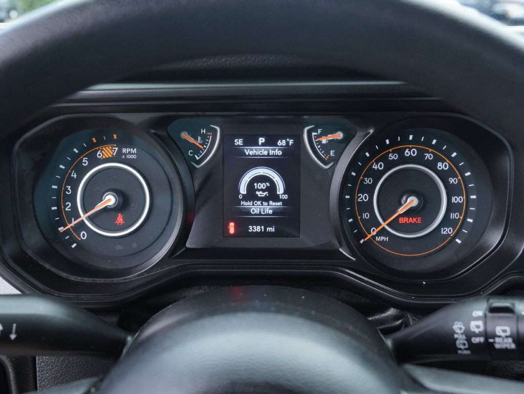 Used 2026 Jeep Wrangler Sport AWD/4WD image 14