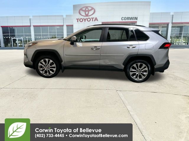 Used 2023 Toyota RAV4 XLE Premium image 5