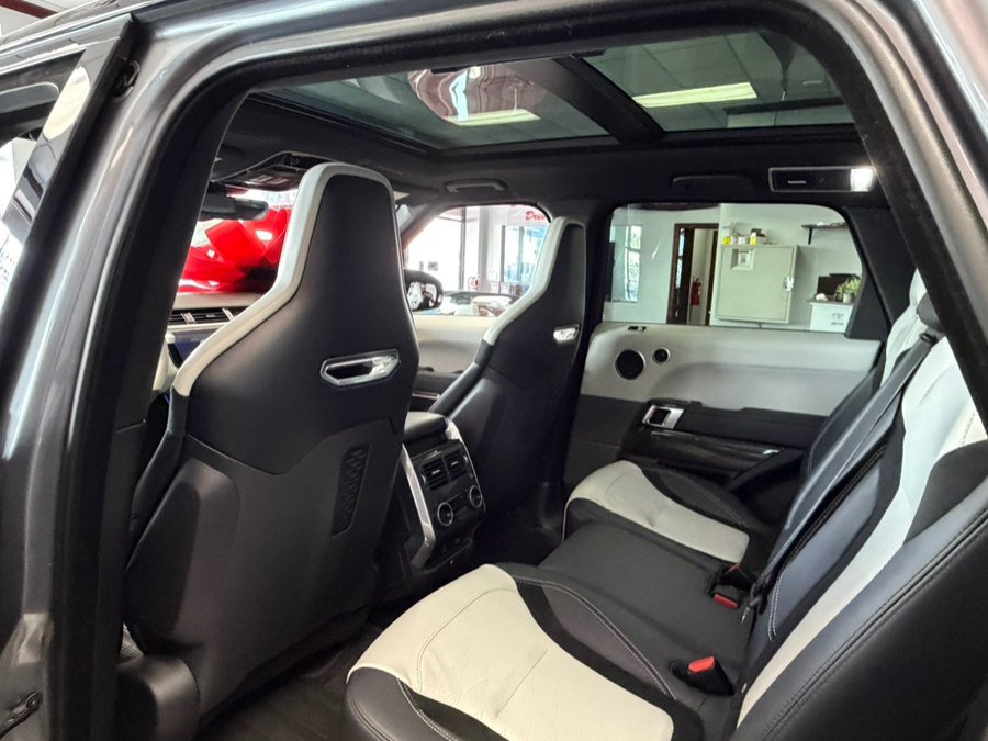 Used 2022 Land Rover Range Rover Sport SVR AWD/4WD image 54