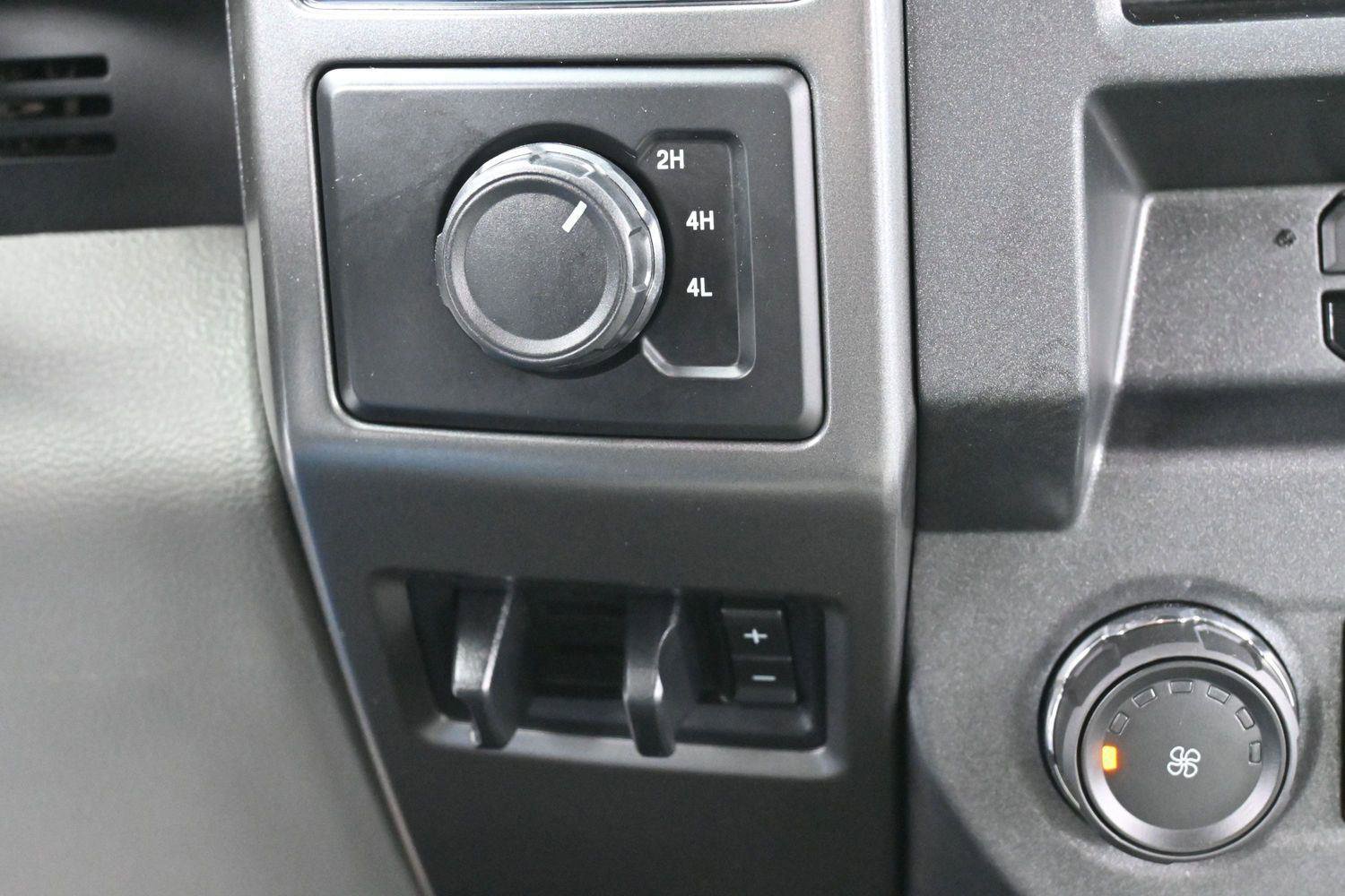 Used 2018 Ford F250 XLT AWD/4WD image 23