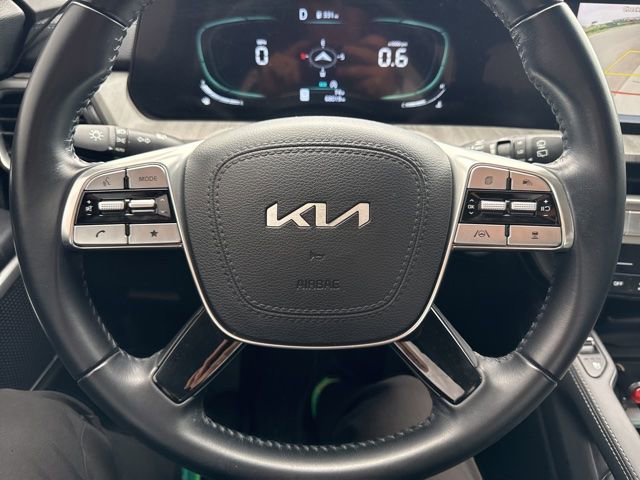 Certified 2023 Kia Telluride EX w/ EX Captain's Chair Package FWD image 15