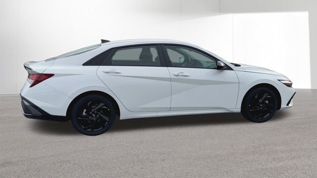 New 2026 Hyundai Elantra Sport FWD image 11