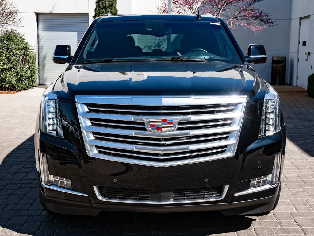 Used 2015 Cadillac Escalade Platinum image 2