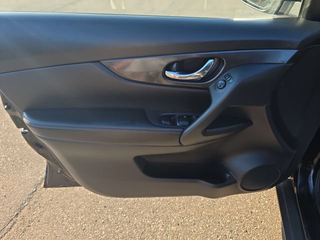Certified 2017 Nissan Rogue S AWD/4WD image 13