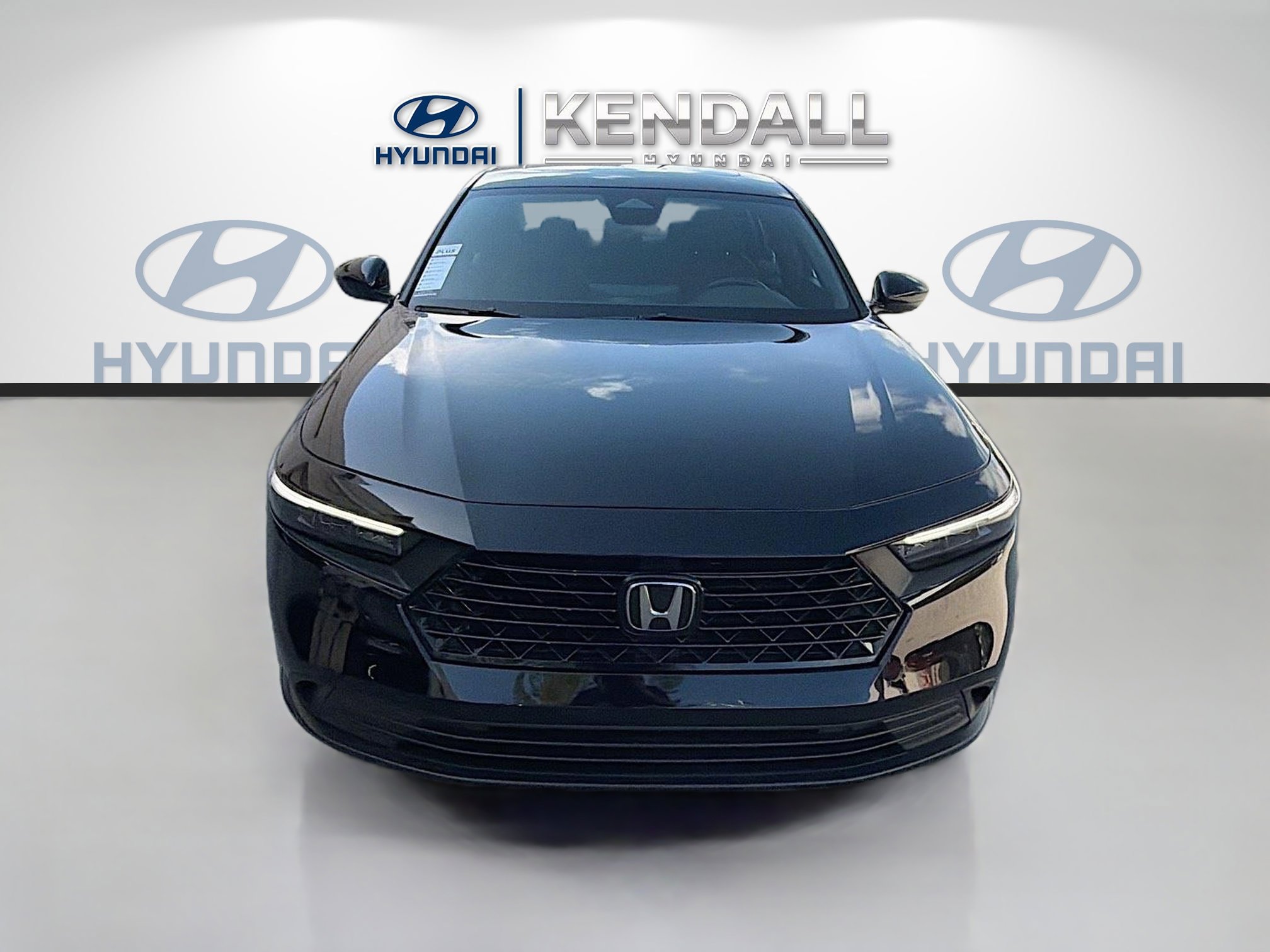 Used 2025 Honda Accord Sport image 2