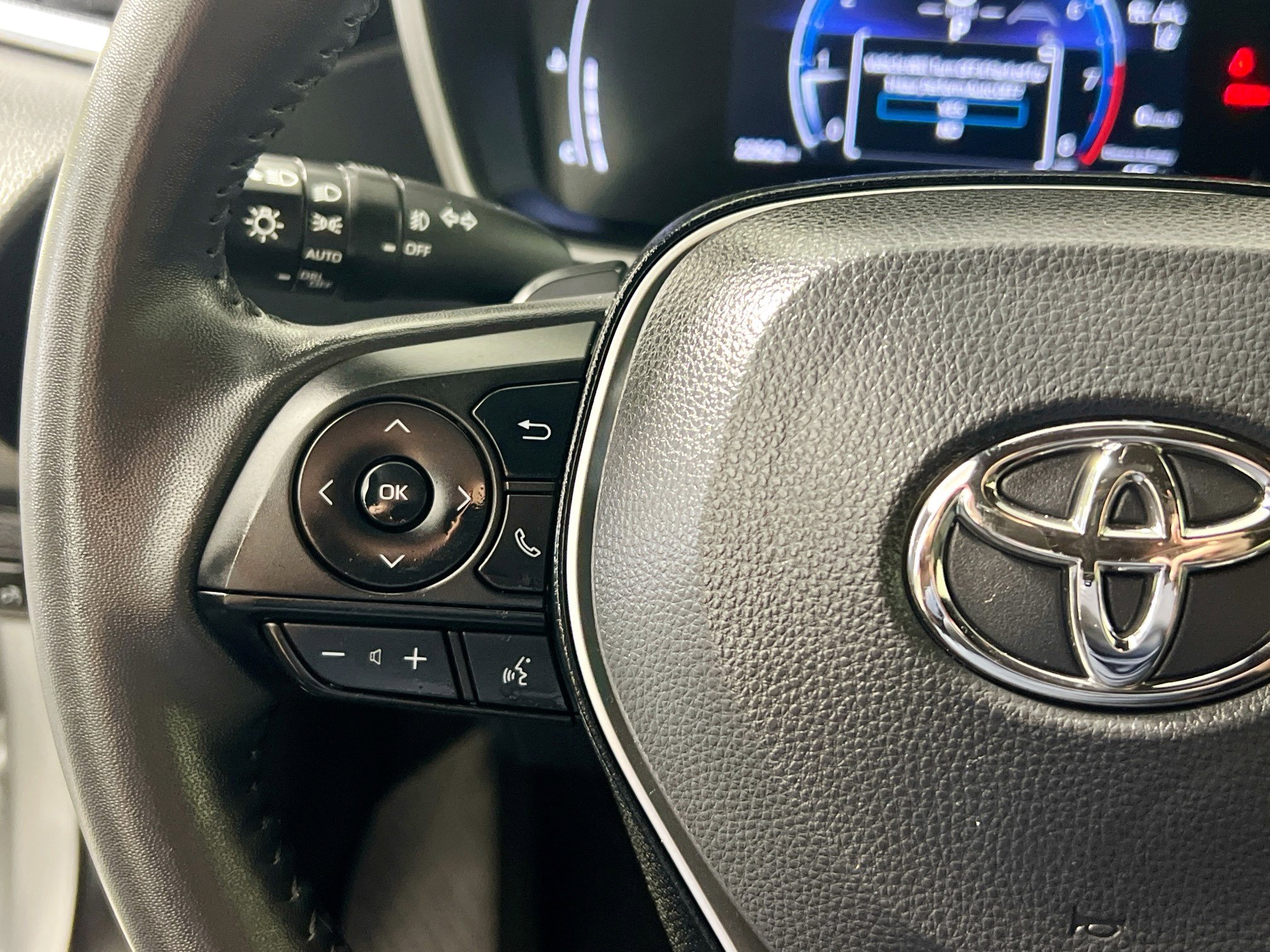 Used 2024 Toyota Corolla XSE image 18