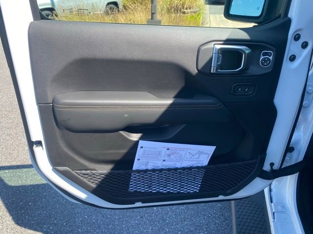 New 2025 Jeep Wrangler Sahara image 12