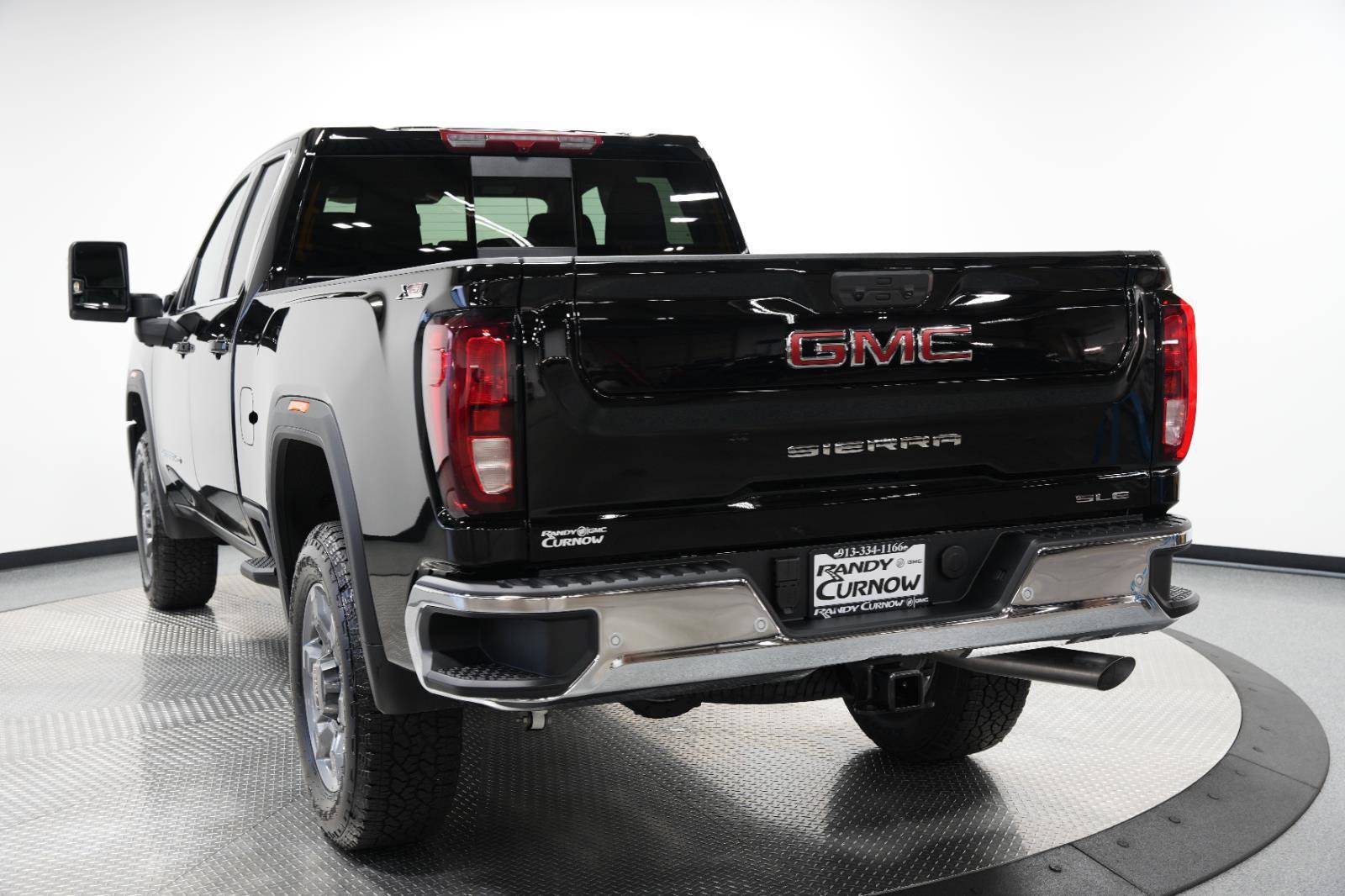 New 2025 GMC Sierra 2500 SLE w/ SLE Value Package; image 6