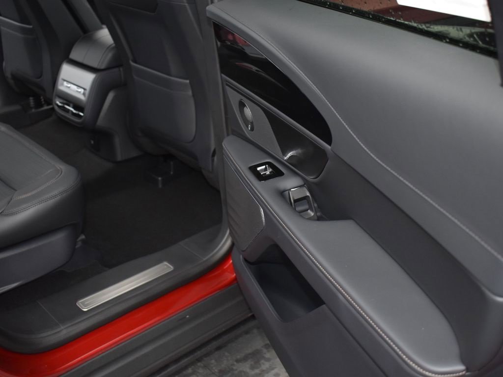 New 2026 Lincoln Nautilus Reserve w/ Jet Appearance Package image 15