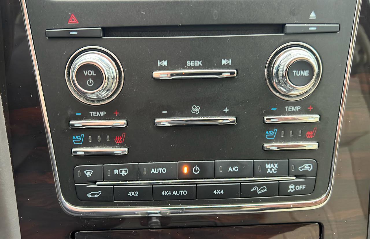 Used 2016 Lincoln Navigator Reserve image 23