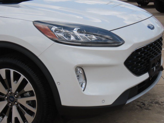 Used 2020 Ford Escape Titanium AWD/4WD image 5