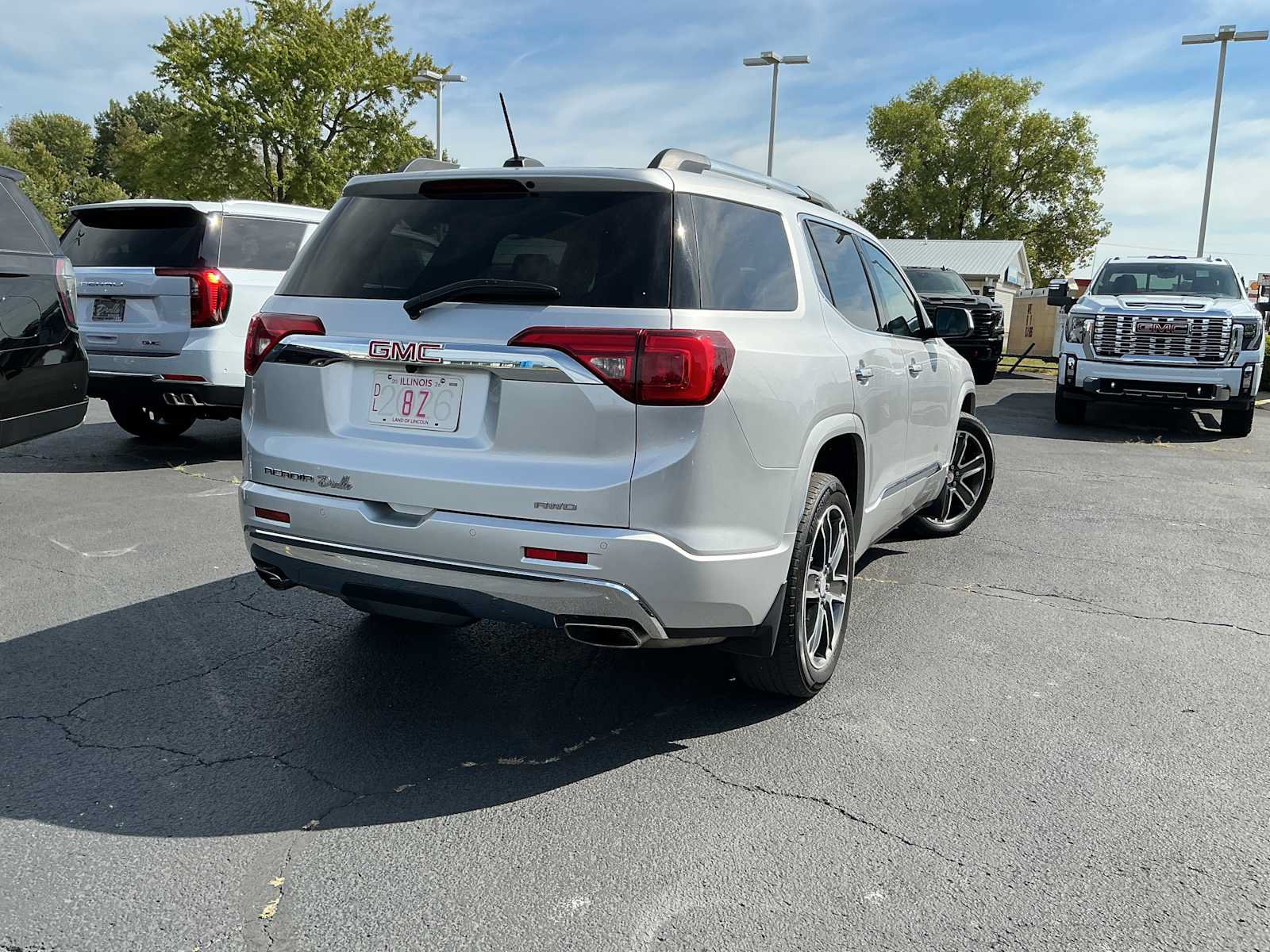 Used 2018 GMC Acadia Denali w/ Technology Package AWD/4WD image 5