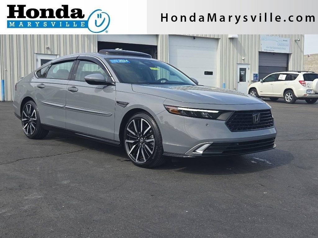 Used 2024 Honda Accord Touring image 1
